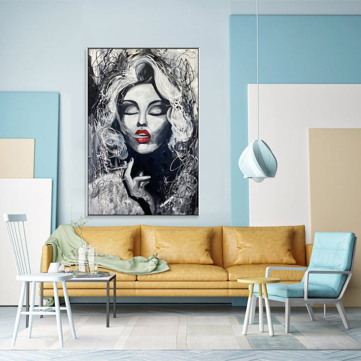 GLAMOUR IN MONOCHROME