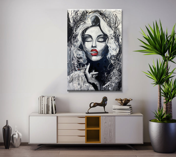 GLAMOUR IN MONOCHROME