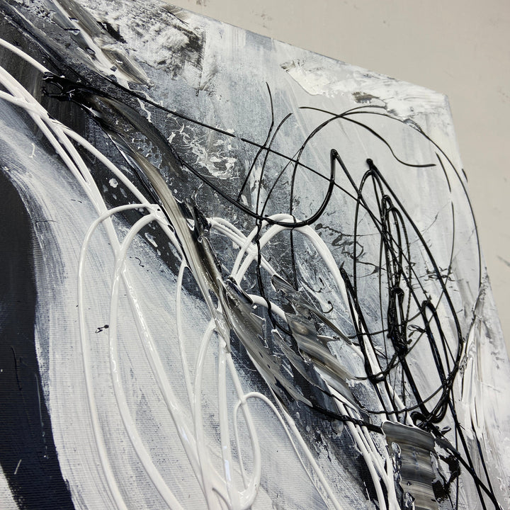 GLAMOUR IN MONOCHROME