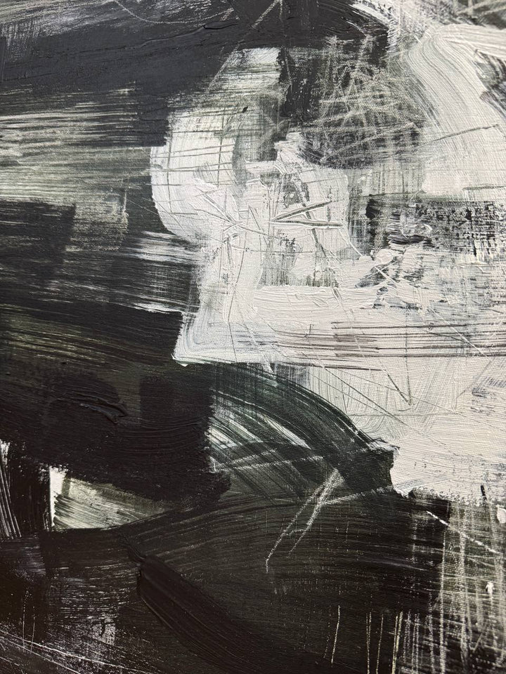 BLACK AND WHITE DYNAMIC 39.4"x31.5"