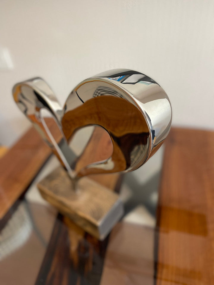 LOVING HEART 21.6"x15.7"